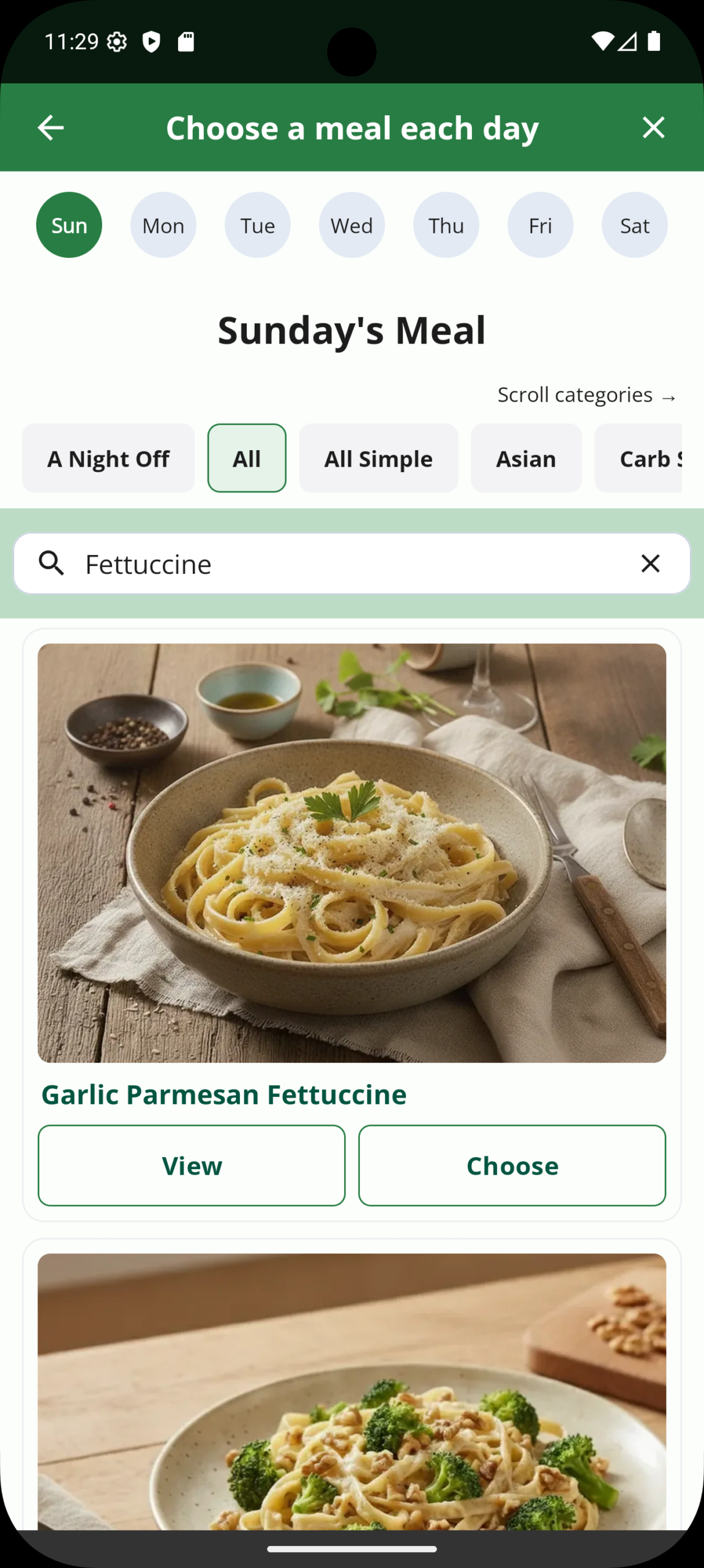 Dinner123 current meal chooser showing Garlic Parmesan Fettuccine, day tabs, recipe categories, and View and Choose buttons